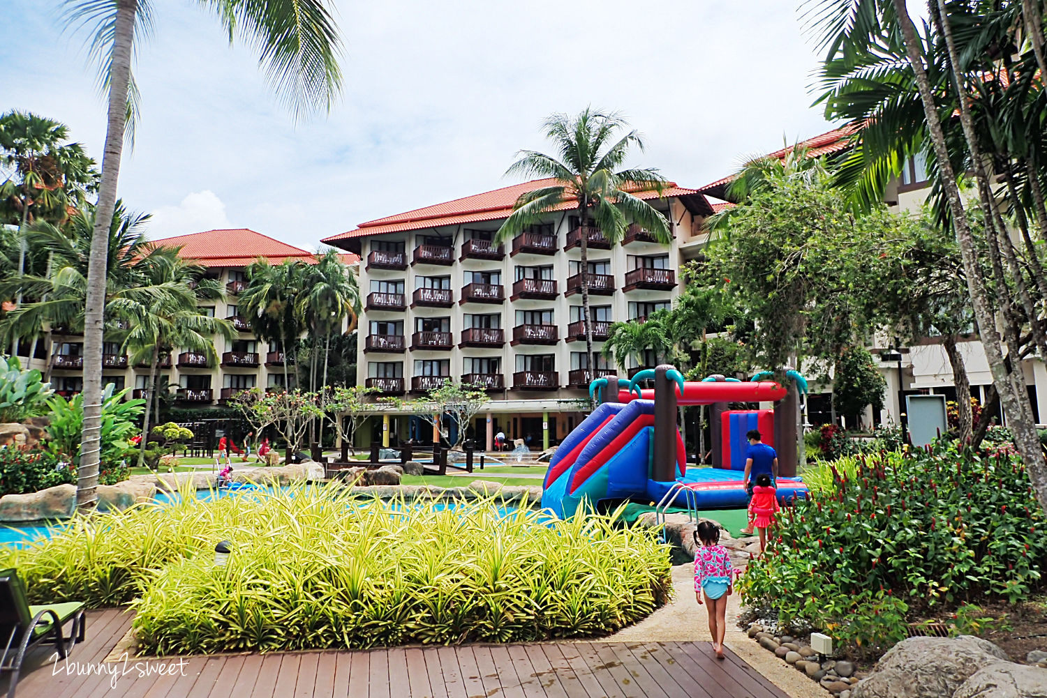 沙巴親子飯店》麥哲倫絲綢度假村 Magellan Sutera Resort~沙灘、泳池、滑水道,還有 KTV、健身房、電影院、保齡球館、兒童遊戲室~休閒設施豐富到讓你玩不完的度假村 @兔兒毛毛姊妹花 沙巴親子飯店》麥哲倫絲綢度假村 Magellan Sutera Resort~沙灘、泳池、滑水道,還有 KTV、健身房、電影院、保齡球館、兒童遊戲室~休閒設施豐富到讓你玩不完的度假村 @兔兒毛毛姊妹花