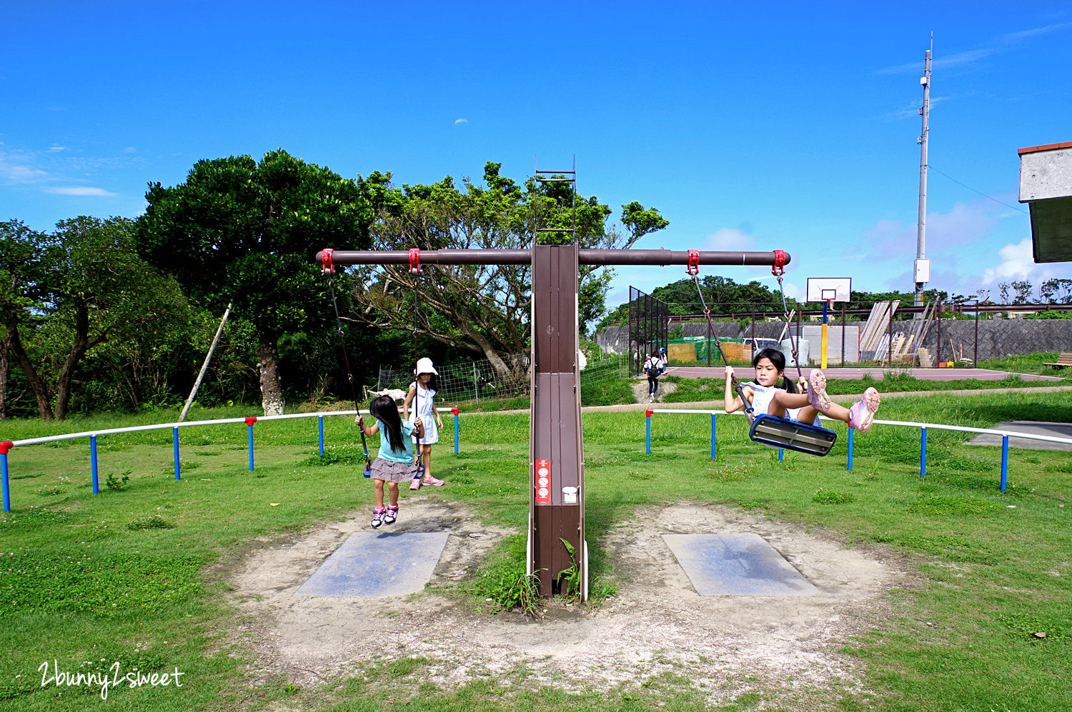 沖繩景點「南城城跡之路公園」沖繩南部免費溜滑梯公園 海景超長溜滑梯太療癒 @兔兒毛毛姊妹花 沖繩景點「南城城跡之路公園」沖繩南部免費溜滑梯公園 海景超長溜滑梯太療癒 @兔兒毛毛姊妹花