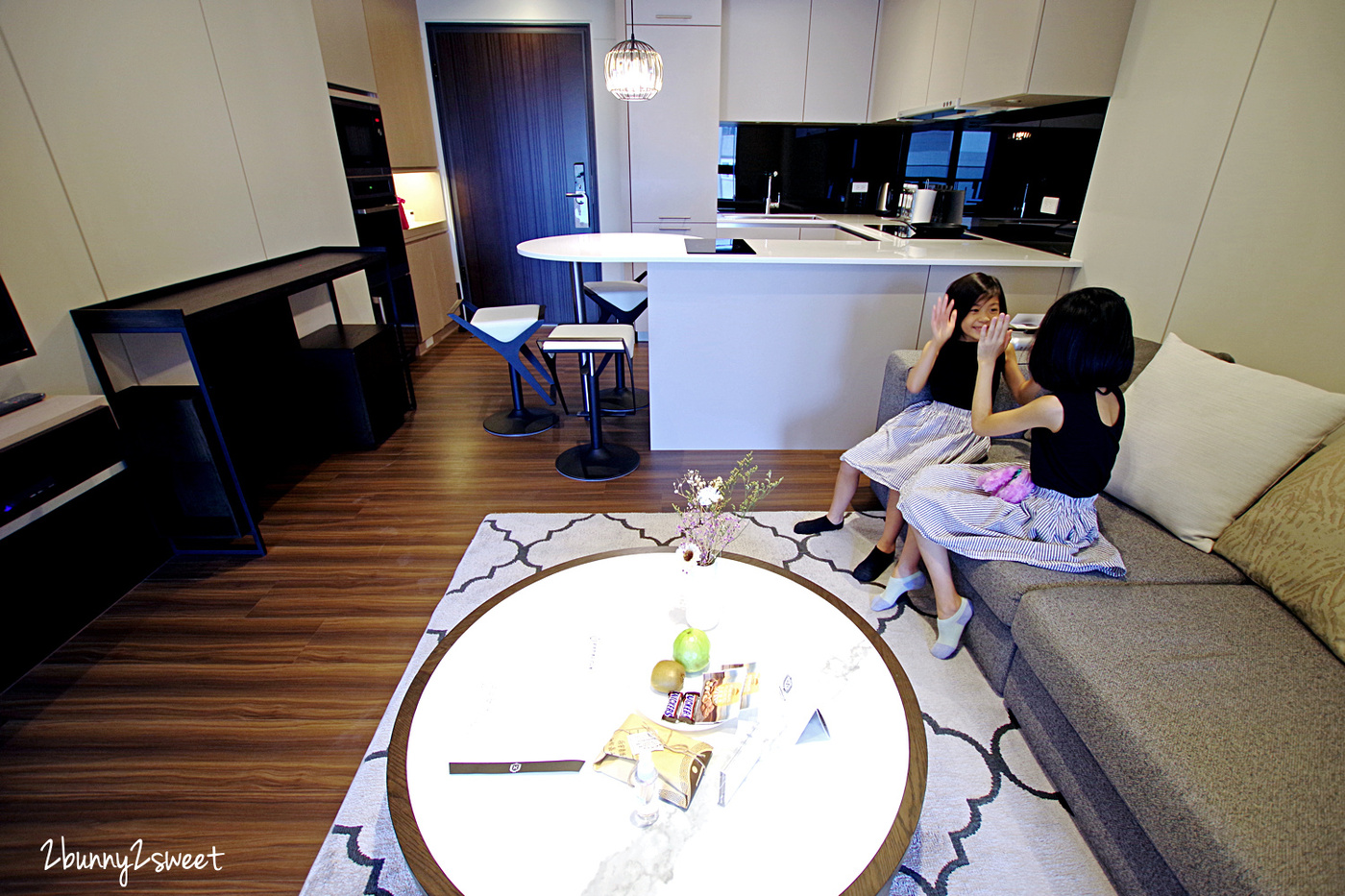 台北親子住宿》新美齊酒店式公寓 Park 259|送住宿券|一卡皮箱就能入住台北精華地段酒店式豪宅!! 客廳、廚房、廚具、洗衣機…樣樣俱備~深度旅行、出差短租、海外探親、房屋裝修時的月租住宿新選擇|捷運東門站住宿|永康街商圈住宿 @兔兒毛毛姊妹花 台北親子住宿》新美齊酒店式公寓 Park 259|送住宿券|一卡皮箱就能入住台北精華地段酒店式豪宅!! 客廳、廚房、廚具、洗衣機…樣樣俱備~深度旅行、出差短租、海外探親、房屋裝修時的月租住宿新選擇|捷運東門站住宿|永康街商圈住宿 @兔兒毛毛姊妹花