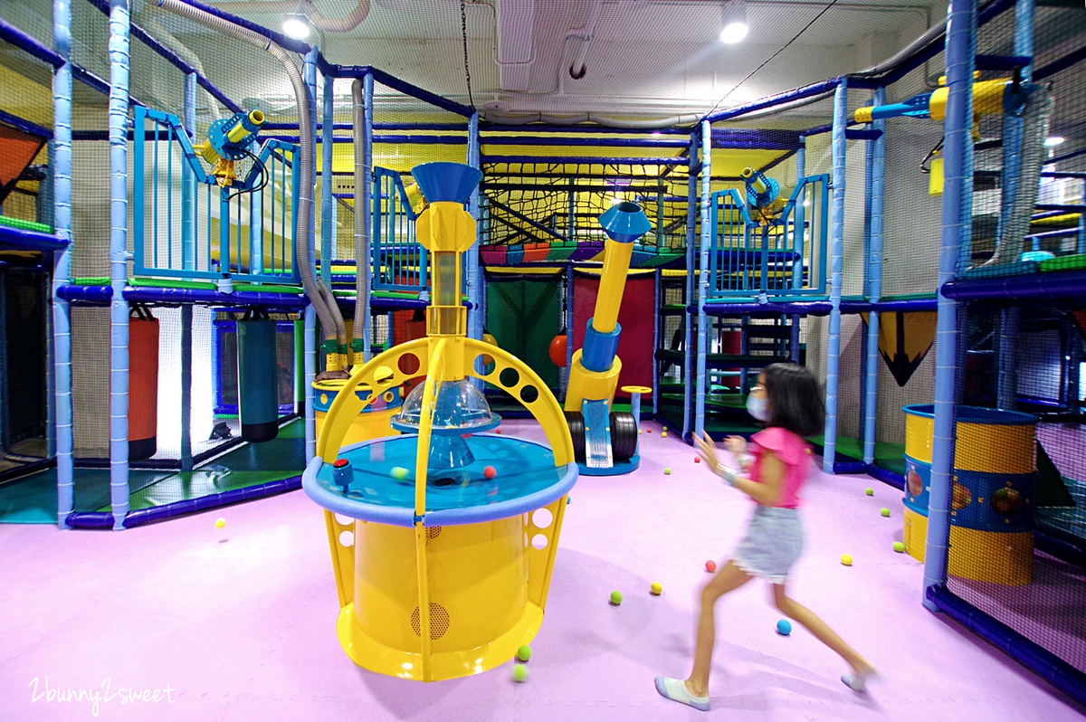 台北信義親子餐廳》Leo’s Playland 樂幼屋親子派對歡樂園~450 坪超大空間 x 好玩又安全的放電設施 x 幼童、兒童徹底分齡安心玩~雨天、豔陽天的室內吹冷氣遛小孩好所在|捷運淡水信義線景點 @兔兒毛毛姊妹花 台北信義親子餐廳》Leo’s Playland 樂幼屋親子派對歡樂園~450 坪超大空間 x 好玩又安全的放電設施 x 幼童、兒童徹底分齡安心玩~雨天、豔陽天的室內吹冷氣遛小孩好所在|捷運淡水信義線景點 @兔兒毛毛姊妹花
