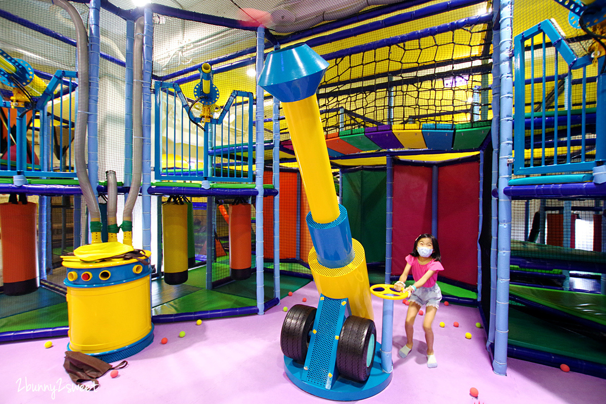 台北信義親子餐廳》Leo’s Playland 樂幼屋親子派對歡樂園~450 坪超大空間 x 好玩又安全的放電設施 x 幼童、兒童徹底分齡安心玩~雨天、豔陽天的室內吹冷氣遛小孩好所在|捷運淡水信義線景點 @兔兒毛毛姊妹花 台北信義親子餐廳》Leo’s Playland 樂幼屋親子派對歡樂園~450 坪超大空間 x 好玩又安全的放電設施 x 幼童、兒童徹底分齡安心玩~雨天、豔陽天的室內吹冷氣遛小孩好所在|捷運淡水信義線景點 @兔兒毛毛姊妹花