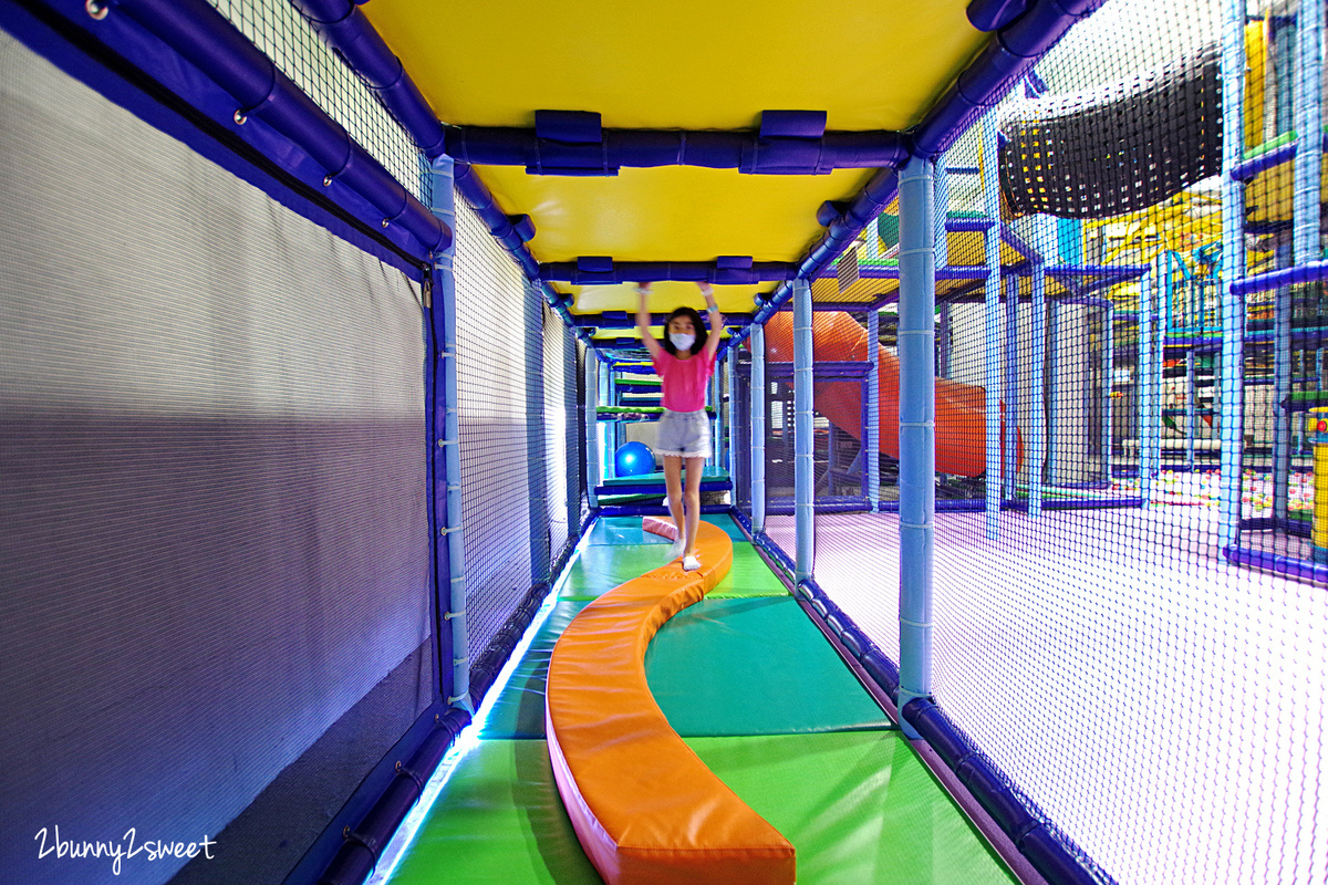 台北信義親子餐廳》Leo’s Playland 樂幼屋親子派對歡樂園~450 坪超大空間 x 好玩又安全的放電設施 x 幼童、兒童徹底分齡安心玩~雨天、豔陽天的室內吹冷氣遛小孩好所在|捷運淡水信義線景點 @兔兒毛毛姊妹花 台北信義親子餐廳》Leo’s Playland 樂幼屋親子派對歡樂園~450 坪超大空間 x 好玩又安全的放電設施 x 幼童、兒童徹底分齡安心玩~雨天、豔陽天的室內吹冷氣遛小孩好所在|捷運淡水信義線景點 @兔兒毛毛姊妹花