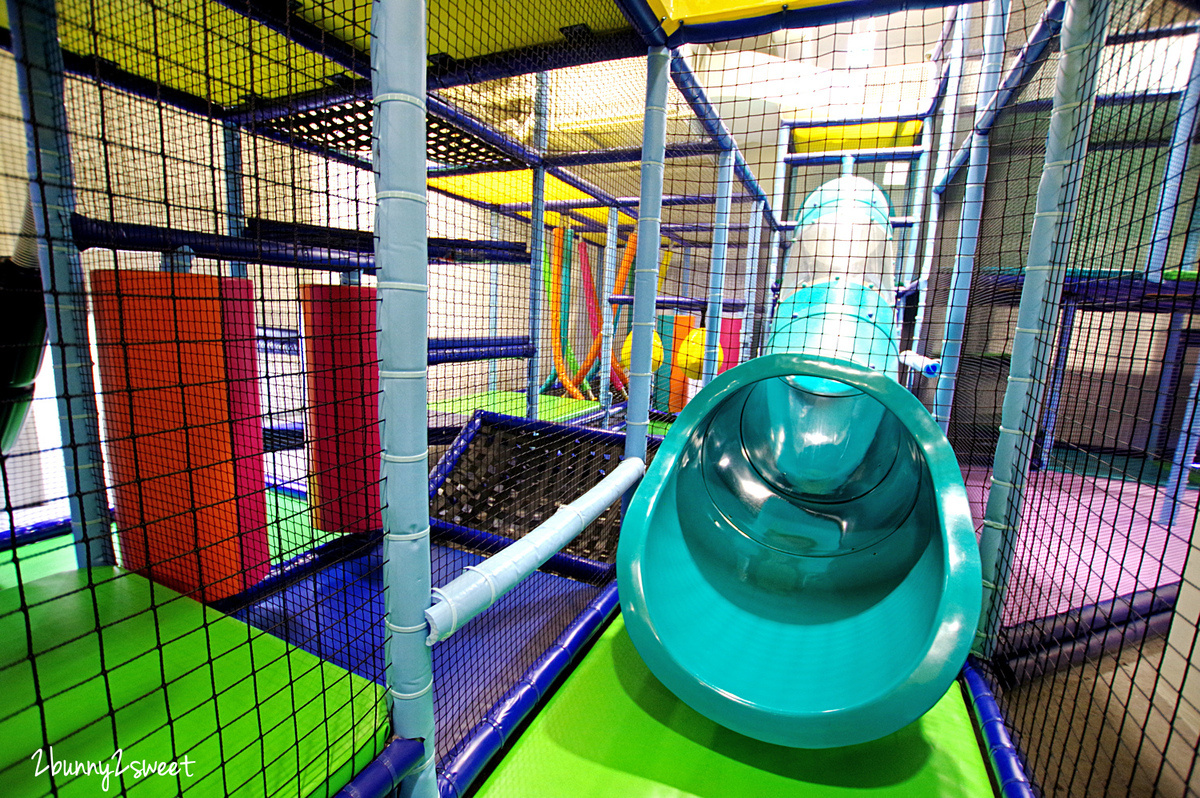 台北信義親子餐廳》Leo’s Playland 樂幼屋親子派對歡樂園~450 坪超大空間 x 好玩又安全的放電設施 x 幼童、兒童徹底分齡安心玩~雨天、豔陽天的室內吹冷氣遛小孩好所在|捷運淡水信義線景點 @兔兒毛毛姊妹花 台北信義親子餐廳》Leo’s Playland 樂幼屋親子派對歡樂園~450 坪超大空間 x 好玩又安全的放電設施 x 幼童、兒童徹底分齡安心玩~雨天、豔陽天的室內吹冷氣遛小孩好所在|捷運淡水信義線景點 @兔兒毛毛姊妹花