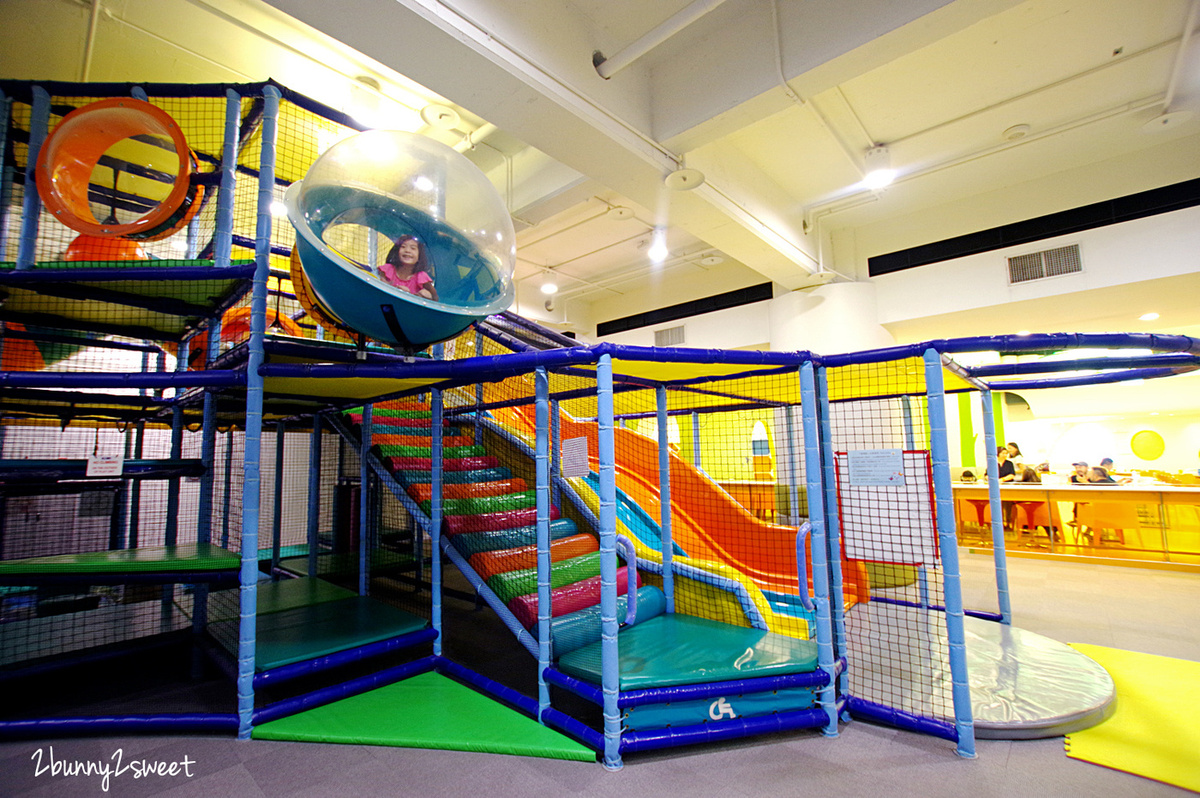 台北信義親子餐廳》Leo’s Playland 樂幼屋親子派對歡樂園~450 坪超大空間 x 好玩又安全的放電設施 x 幼童、兒童徹底分齡安心玩~雨天、豔陽天的室內吹冷氣遛小孩好所在|捷運淡水信義線景點 @兔兒毛毛姊妹花 台北信義親子餐廳》Leo’s Playland 樂幼屋親子派對歡樂園~450 坪超大空間 x 好玩又安全的放電設施 x 幼童、兒童徹底分齡安心玩~雨天、豔陽天的室內吹冷氣遛小孩好所在|捷運淡水信義線景點 @兔兒毛毛姊妹花