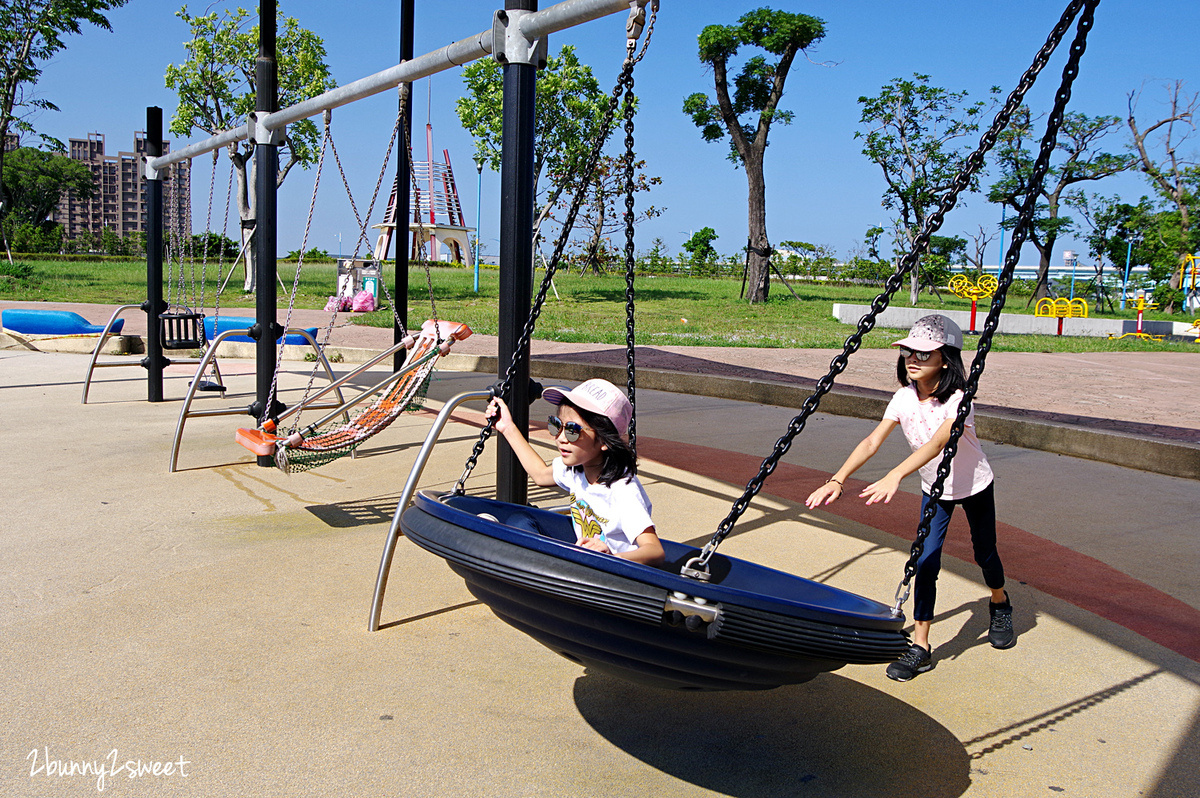 新北親子景點》八里商港公園~超可愛鯨魚地景溜滑梯、攀岩場、盪鞦韆、搖搖椅~無障礙共融遊戲場適合小小孩|八里一日遊景點 @兔兒毛毛姊妹花 新北親子景點》八里商港公園~超可愛鯨魚地景溜滑梯、攀岩場、盪鞦韆、搖搖椅~無障礙共融遊戲場適合小小孩|八里一日遊景點 @兔兒毛毛姊妹花