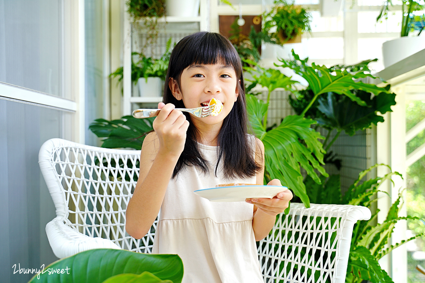 外帶宅配美食》亞尼克芒果季開跑!! 芒果控吃起來~芒果派、芒果奶酪、芒果生乳捲,整顆芒果豪邁捲入,還貼心宅配到府~宅在家也能安心吃甜點!! @兔兒毛毛姊妹花 外帶宅配美食》亞尼克芒果季開跑!! 芒果控吃起來~芒果派、芒果奶酪、芒果生乳捲,整顆芒果豪邁捲入,還貼心宅配到府~宅在家也能安心吃甜點!! @兔兒毛毛姊妹花