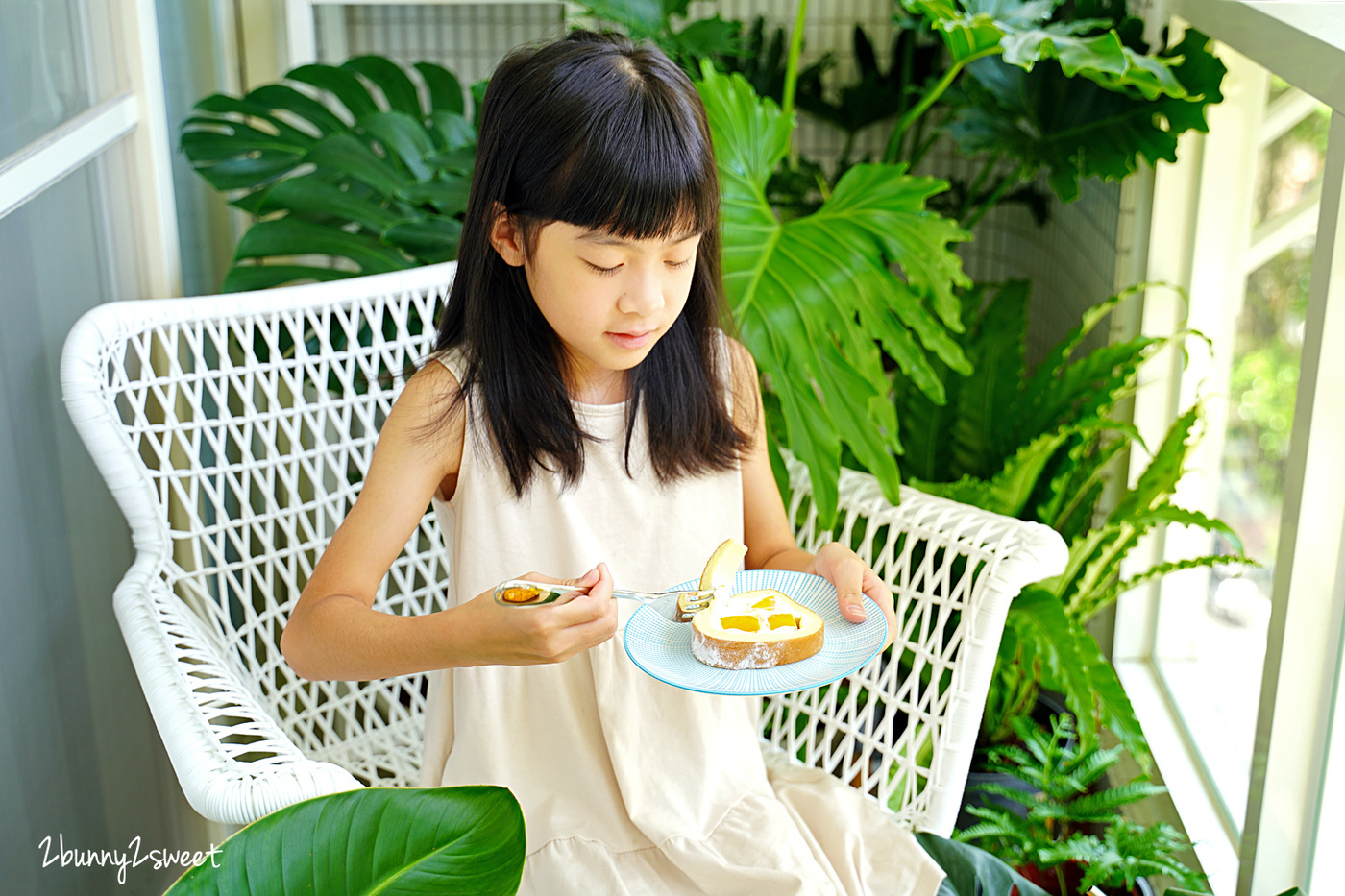 外帶宅配美食》亞尼克芒果季開跑!! 芒果控吃起來~芒果派、芒果奶酪、芒果生乳捲,整顆芒果豪邁捲入,還貼心宅配到府~宅在家也能安心吃甜點!! @兔兒毛毛姊妹花 外帶宅配美食》亞尼克芒果季開跑!! 芒果控吃起來~芒果派、芒果奶酪、芒果生乳捲,整顆芒果豪邁捲入,還貼心宅配到府~宅在家也能安心吃甜點!! @兔兒毛毛姊妹花