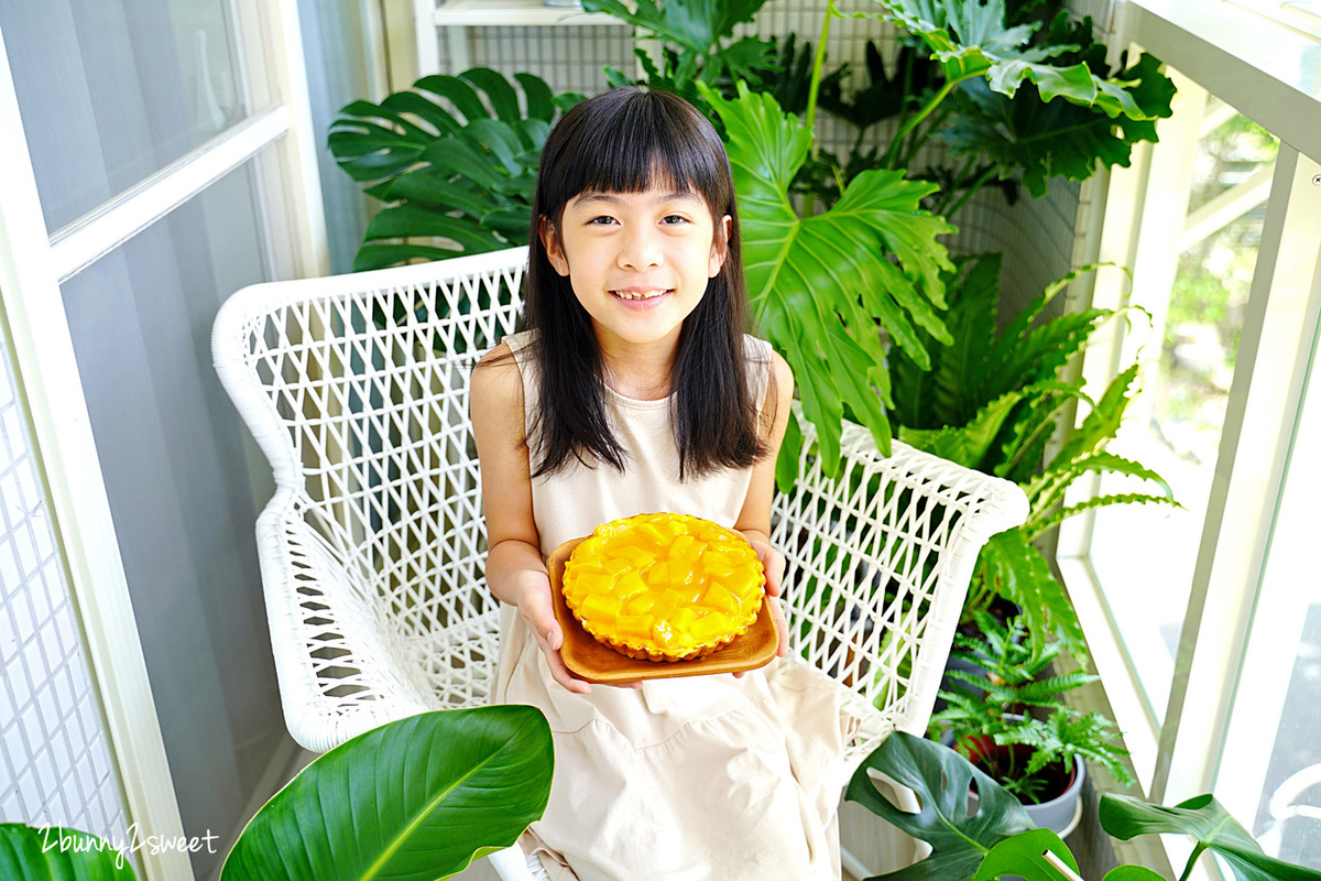 外帶宅配美食》亞尼克芒果季開跑!! 芒果控吃起來~芒果派、芒果奶酪、芒果生乳捲,整顆芒果豪邁捲入,還貼心宅配到府~宅在家也能安心吃甜點!! @兔兒毛毛姊妹花 外帶宅配美食》亞尼克芒果季開跑!! 芒果控吃起來~芒果派、芒果奶酪、芒果生乳捲,整顆芒果豪邁捲入,還貼心宅配到府~宅在家也能安心吃甜點!! @兔兒毛毛姊妹花