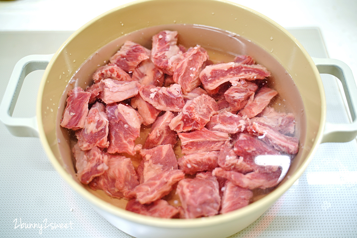電鍋/壓力鍋食譜》清燉番茄牛肉湯~只靠原型食物湯頭就可以超鮮甜!!一個關鍵步驟讓湯頭清澈美味~也可以燙個麵條變身清燉番茄牛肉麵!! @兔兒毛毛姊妹花 電鍋/壓力鍋食譜》清燉番茄牛肉湯~只靠原型食物湯頭就可以超鮮甜!!一個關鍵步驟讓湯頭清澈美味~也可以燙個麵條變身清燉番茄牛肉麵!! @兔兒毛毛姊妹花