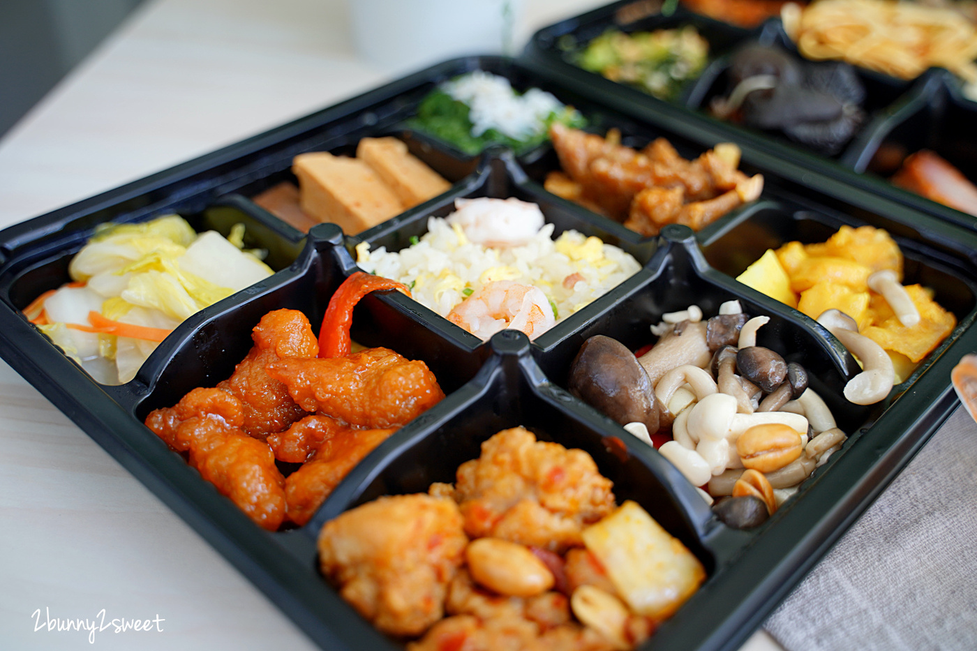 台北美食》台北福華珍珠坊外帶便當盒餐 港點粵菜27品~精緻九宮格盒餐,一次品嚐 27 品經典港點粵菜,飽足又解饞!! @兔兒毛毛姊妹花 台北美食》台北福華珍珠坊外帶便當盒餐 港點粵菜27品~精緻九宮格盒餐,一次品嚐 27 品經典港點粵菜,飽足又解饞!! @兔兒毛毛姊妹花