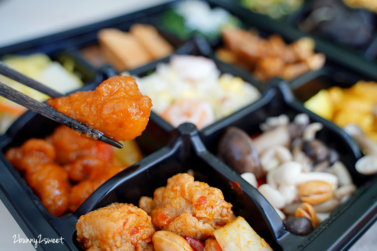 台北美食》台北福華珍珠坊外帶便當盒餐 港點粵菜27品~精緻九宮格盒餐,一次品嚐 27 品經典港點粵菜,飽足又解饞!! @兔兒毛毛姊妹花 台北美食》台北福華珍珠坊外帶便當盒餐 港點粵菜27品~精緻九宮格盒餐,一次品嚐 27 品經典港點粵菜,飽足又解饞!! @兔兒毛毛姊妹花