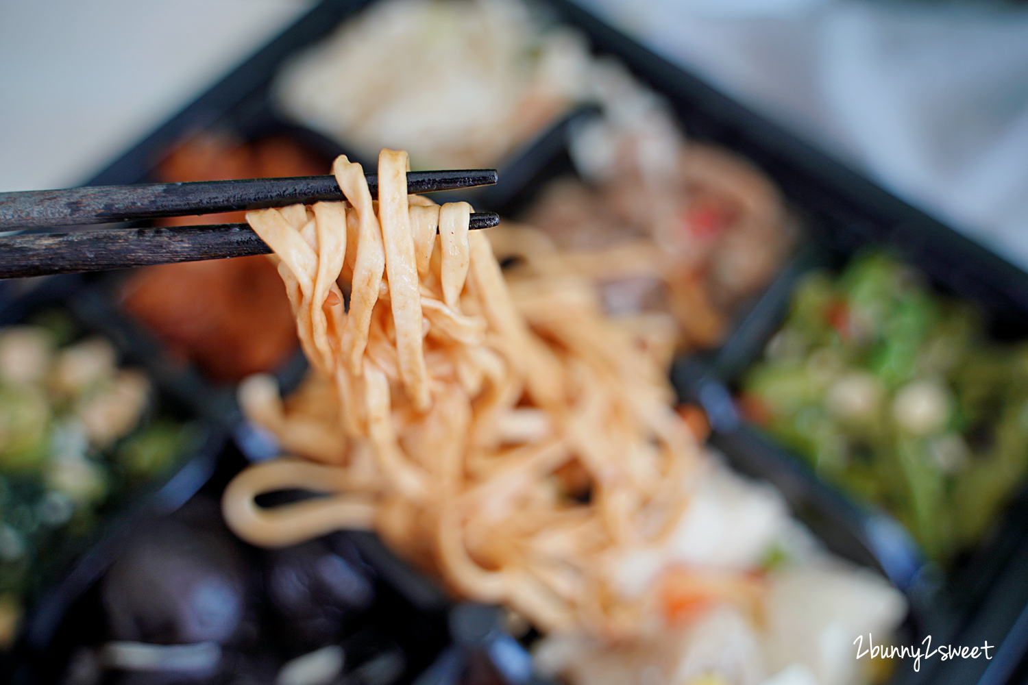台北美食》台北福華珍珠坊外帶便當盒餐 港點粵菜27品~精緻九宮格盒餐,一次品嚐 27 品經典港點粵菜,飽足又解饞!! @兔兒毛毛姊妹花 台北美食》台北福華珍珠坊外帶便當盒餐 港點粵菜27品~精緻九宮格盒餐,一次品嚐 27 品經典港點粵菜,飽足又解饞!! @兔兒毛毛姊妹花
