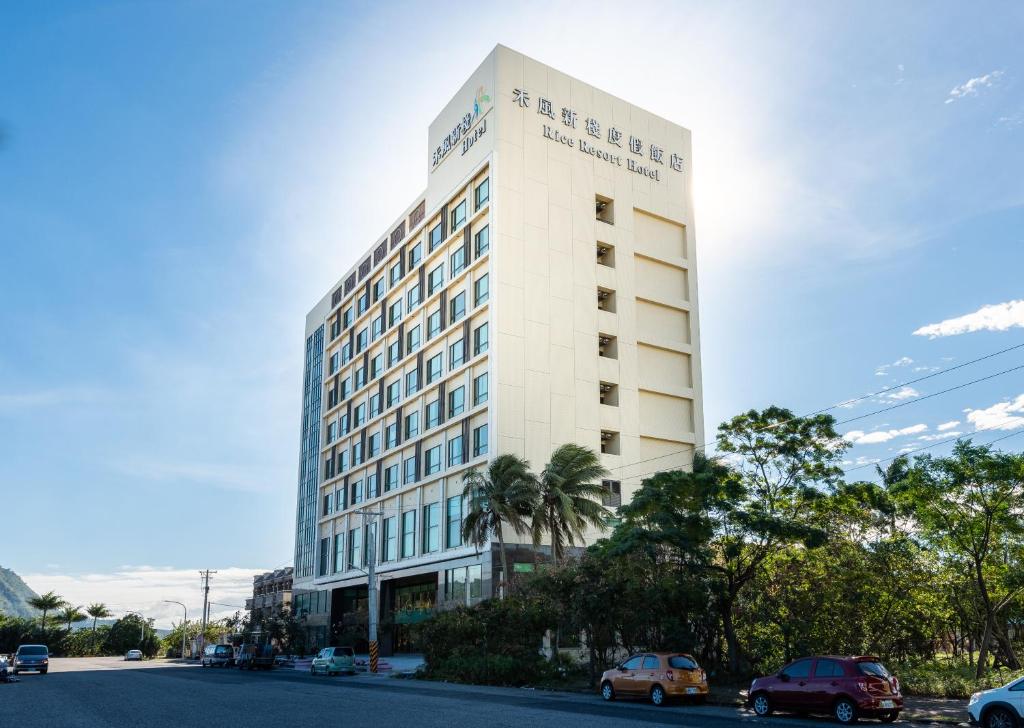 【禾風新棧度假飯店】台東親子飯店推薦！球池遊戲室、卡丁車、SPA泳池、溜滑梯親子房一次玩 @兔兒毛毛姊妹花