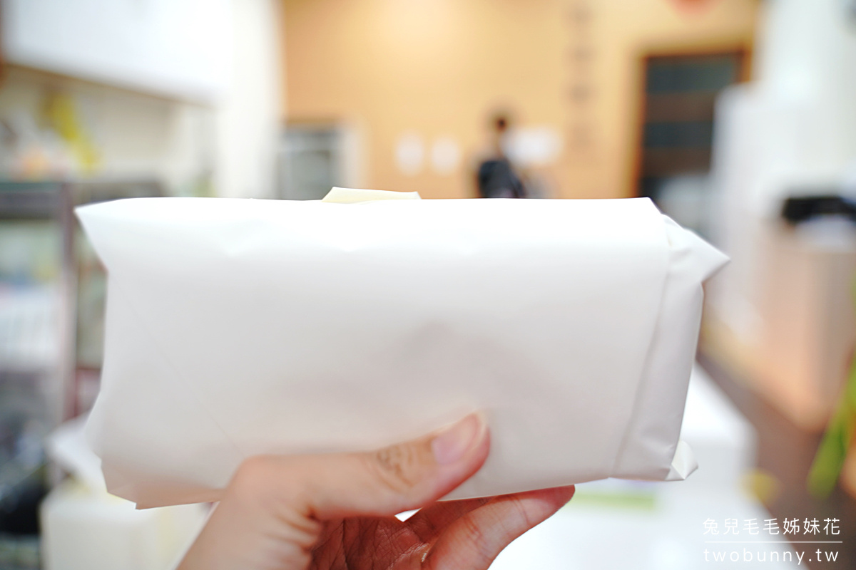 台中美食》松盈傳奇冰淇淋~超人氣古早味三明治冰淇淋,純手工製作口感超綿密!! @兔兒毛毛姊妹花 台中美食》松盈傳奇冰淇淋~超人氣古早味三明治冰淇淋,純手工製作口感超綿密!! @兔兒毛毛姊妹花
