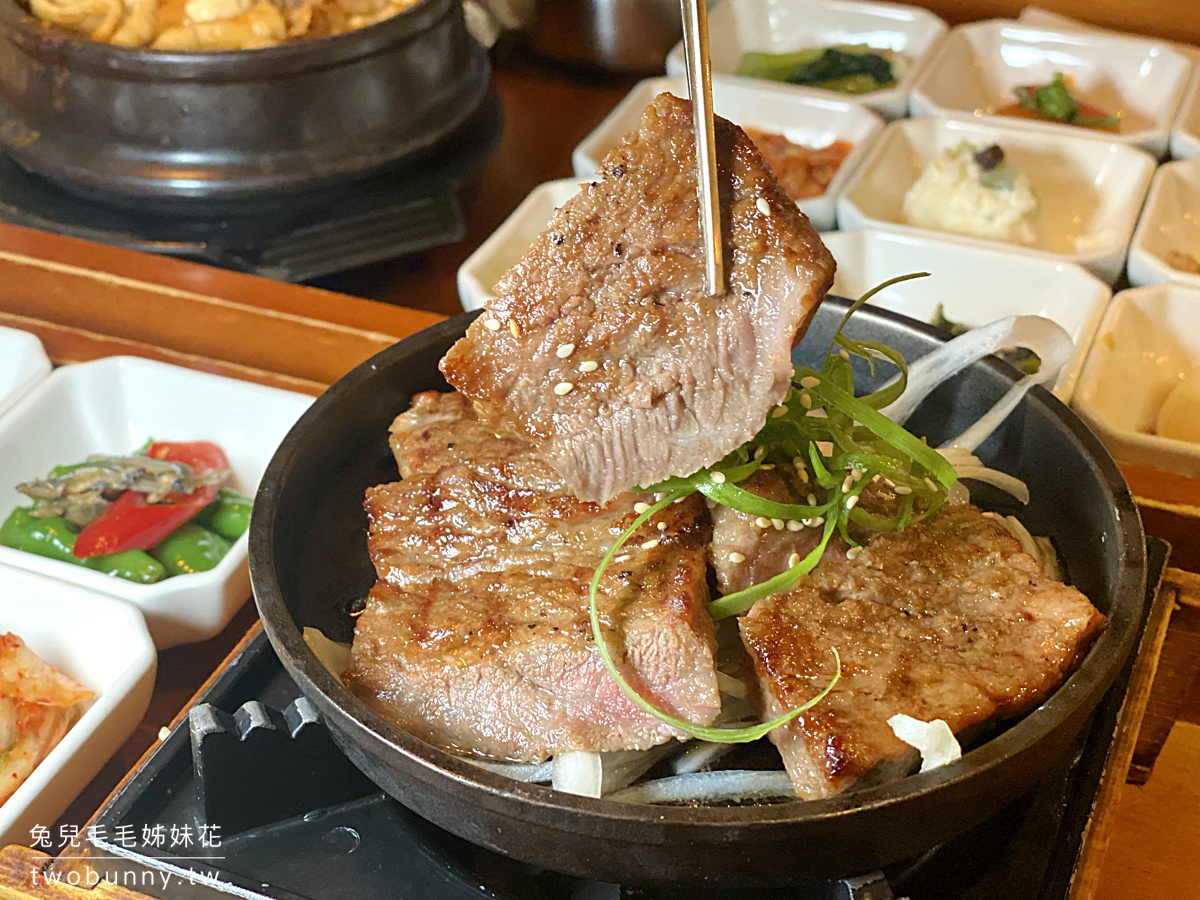 市府站美食》偷飯賊~一個人也能吃韓式烤肉的韓式定食專賣店，附九宮格小菜好滿足 @兔兒毛毛姊妹花