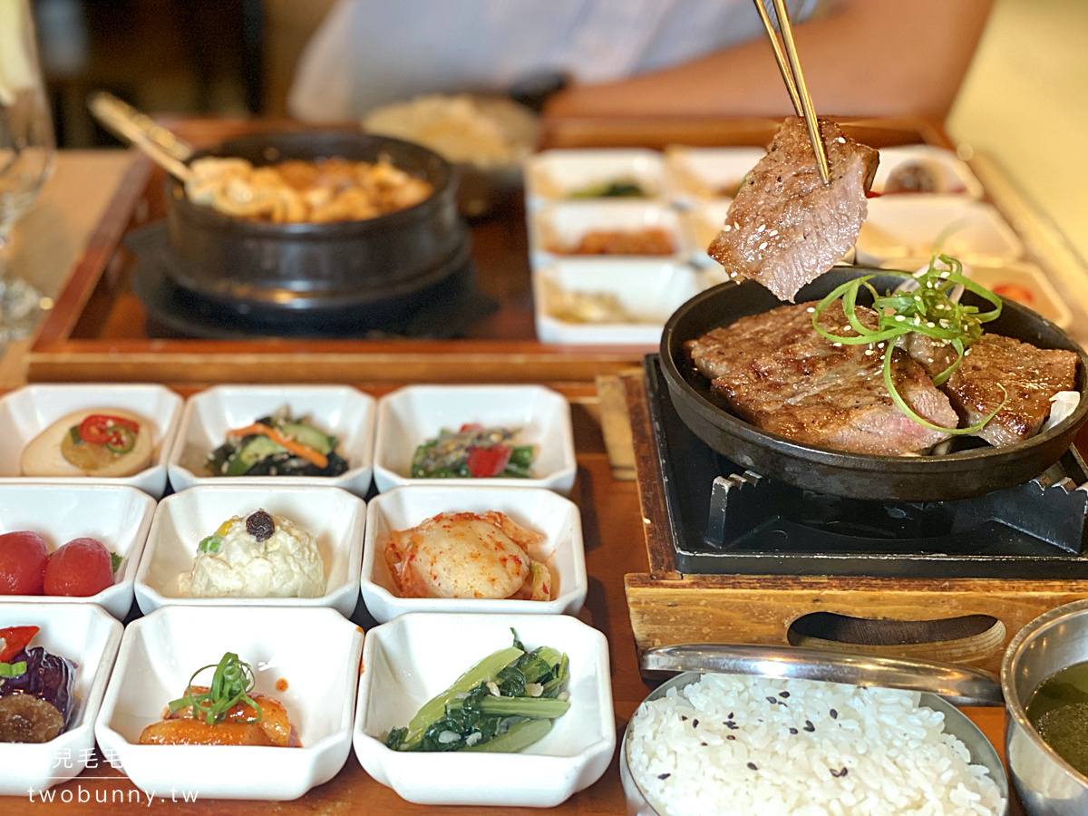 市府站美食》偷飯賊~一個人也能吃韓式烤肉的韓式定食專賣店，附九宮格小菜好滿足 @兔兒毛毛姊妹花