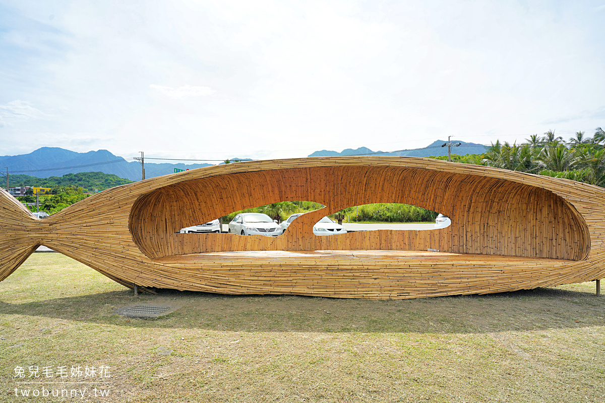 台東景點》寧埔休憩區 長濱觀景台~坐在竹編鯨魚座椅看海,走下樓梯就是整片沙灘 @兔兒毛毛姊妹花 台東景點》寧埔休憩區 長濱觀景台~坐在竹編鯨魚座椅看海,走下樓梯就是整片沙灘 @兔兒毛毛姊妹花