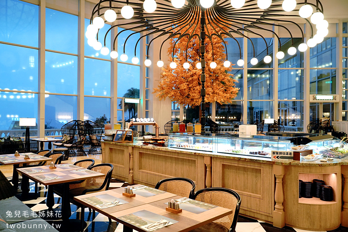 【英倫西餐廳自助餐】花蓮飯店吃到飽推薦！遠雄悅來晚餐Buffet、海景餐廳完整攻略 @兔兒毛毛姊妹花