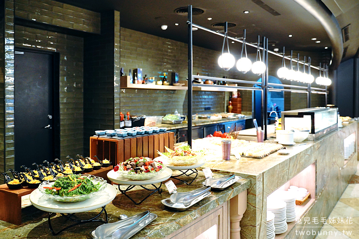 【英倫西餐廳自助餐】花蓮飯店吃到飽推薦！遠雄悅來晚餐Buffet、海景餐廳完整攻略 @兔兒毛毛姊妹花