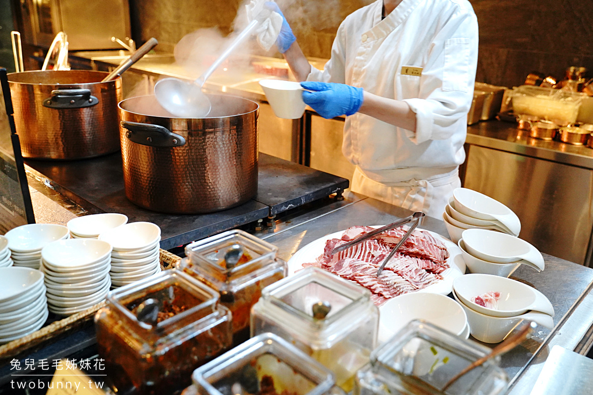 【英倫西餐廳自助餐】花蓮飯店吃到飽推薦！遠雄悅來晚餐Buffet、海景餐廳完整攻略 @兔兒毛毛姊妹花