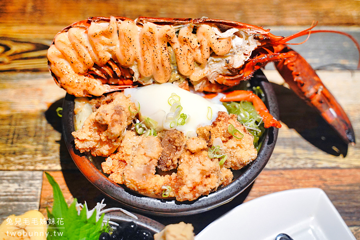 南京三民【浮誇海鮮丼飯專賣店】藏身南京公寓市場內的平價海鮮丼，直接給你半隻龍蝦!! @兔兒毛毛姊妹花