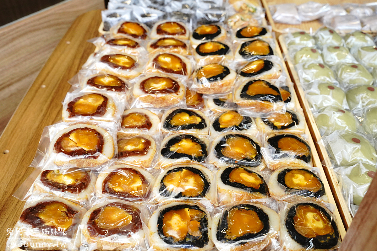 【遼寧夜市黑麻糬】台北老字號手工麻糬推薦:草莓大福、30+口味、15元起便宜銅板甜點 @兔兒毛毛姊妹花 【遼寧夜市黑麻糬】台北老字號手工麻糬推薦:草莓大福、30+口味、15元起便宜銅板甜點 @兔兒毛毛姊妹花