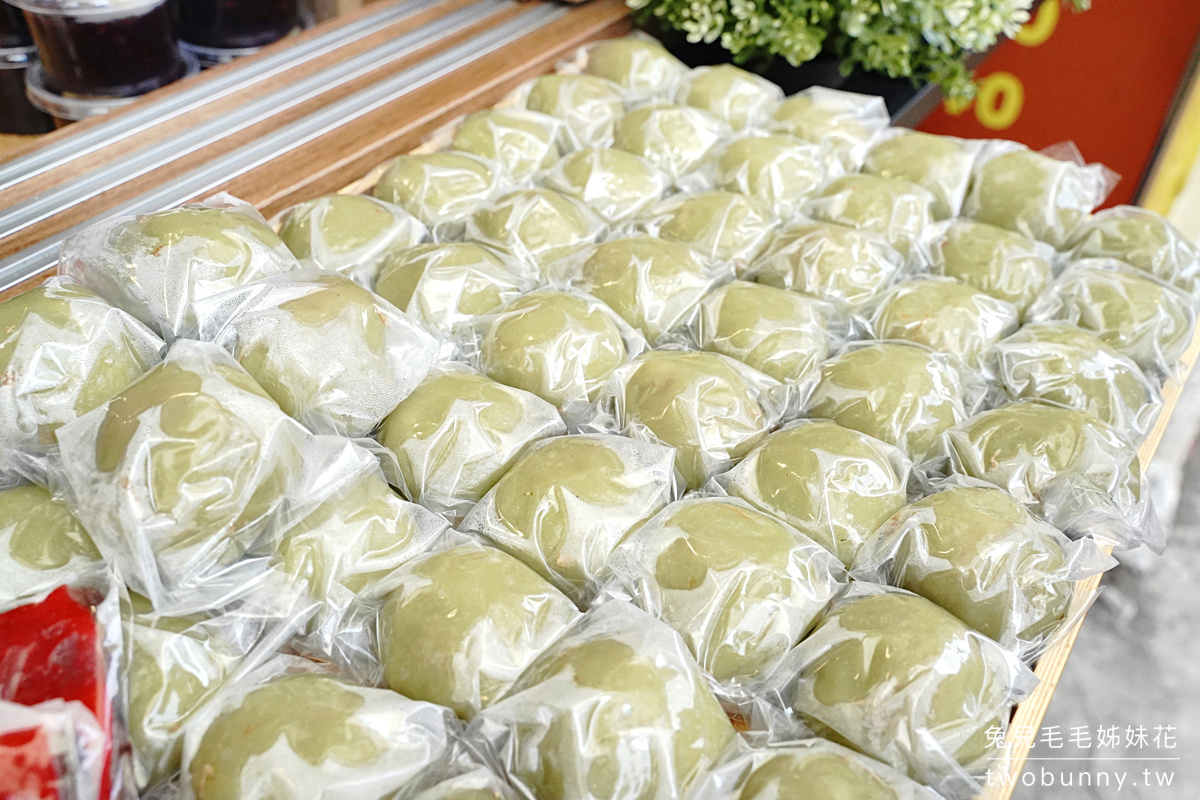 【遼寧夜市黑麻糬】台北老字號手工麻糬推薦:草莓大福、30+口味、15元起便宜銅板甜點 @兔兒毛毛姊妹花 【遼寧夜市黑麻糬】台北老字號手工麻糬推薦:草莓大福、30+口味、15元起便宜銅板甜點 @兔兒毛毛姊妹花