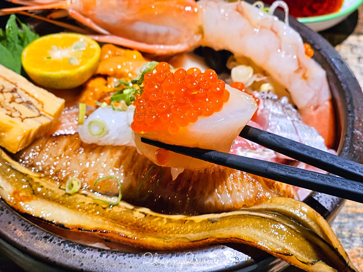 南京三民【浮誇海鮮丼飯專賣店】藏身南京公寓市場內的平價海鮮丼，直接給你半隻龍蝦!! @兔兒毛毛姊妹花