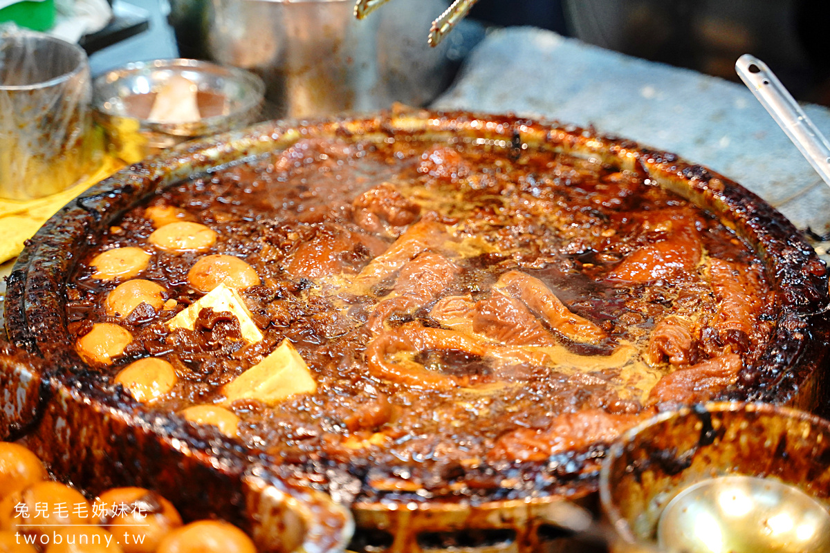 北投市場美食「矮子財滷肉飯」平日都要排隊超過一小時的神級黑金滷肉飯! 大排隊的原因是… @兔兒毛毛姊妹花 北投市場美食「矮子財滷肉飯」平日都要排隊超過一小時的神級黑金滷肉飯! 大排隊的原因是… @兔兒毛毛姊妹花