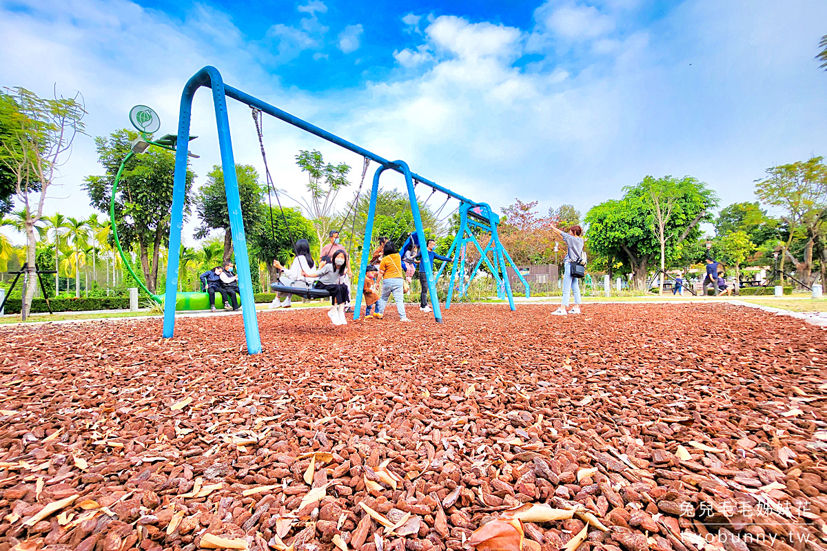 屏東特色公園》南州環保共融公園～懷舊資源回收桶寶寶變身好玩溜滑梯遊具 @兔兒毛毛姊妹花