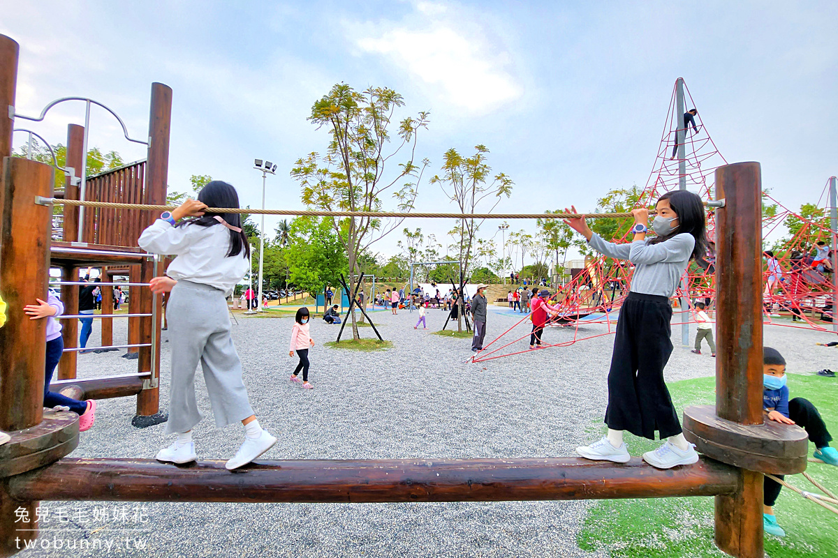 屏東特色公園》潮好玩幸福村～大沙坑、溜滑梯、攀爬塔、兒童版極限體能王，還有文創市集好好逛 @兔兒毛毛姊妹花
