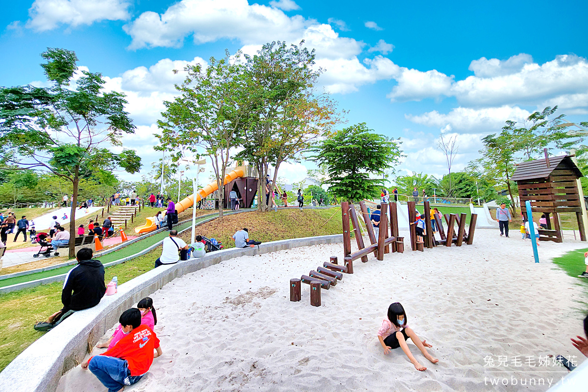 屏東特色公園》潮好玩幸福村～大沙坑、溜滑梯、攀爬塔、兒童版極限體能王，還有文創市集好好逛 @兔兒毛毛姊妹花