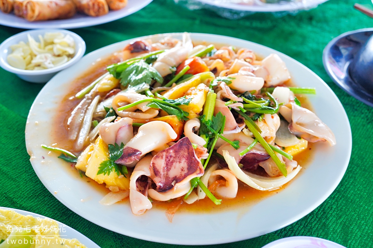 富國島美食 星星店 Con Sao Qu&aacute;n｜海星沙灘的海上屋海鮮餐廳，根本是網美餐廳 @兔兒毛毛姊妹花