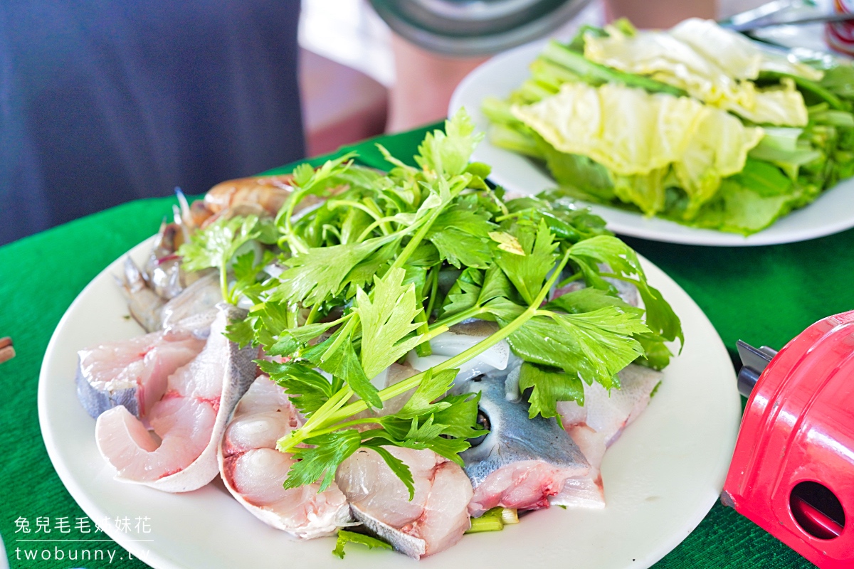 富國島美食 星星店 Con Sao Qu&aacute;n｜海星沙灘的海上屋海鮮餐廳，根本是網美餐廳 @兔兒毛毛姊妹花