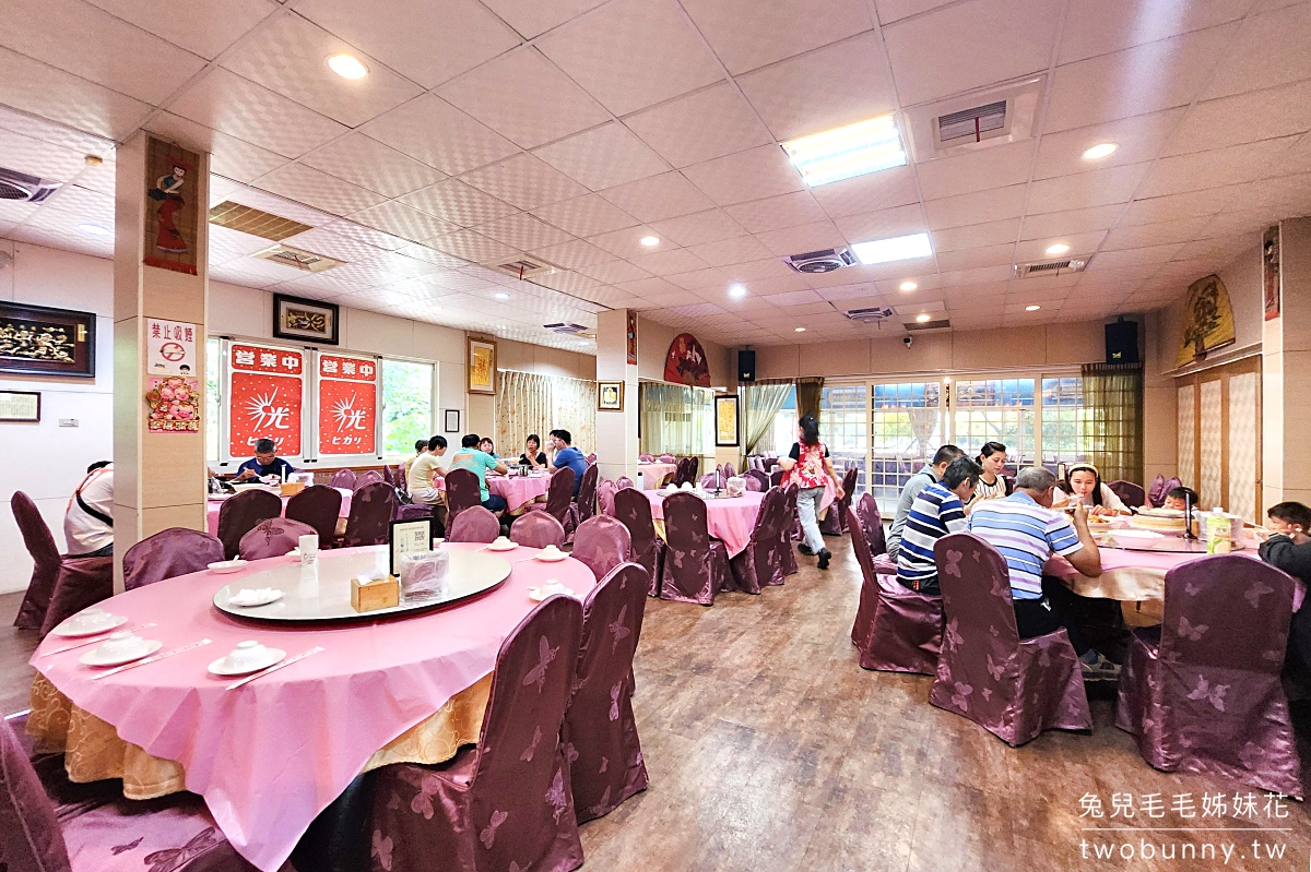 【龍莊烤乳豬庭園餐廳】台中大坑美食正宗手工炭火烤乳豬,外皮喀滋喀滋和餅乾一樣酥脆 @兔兒毛毛姊妹花 【龍莊烤乳豬庭園餐廳】台中大坑美食正宗手工炭火烤乳豬,外皮喀滋喀滋和餅乾一樣酥脆 @兔兒毛毛姊妹花