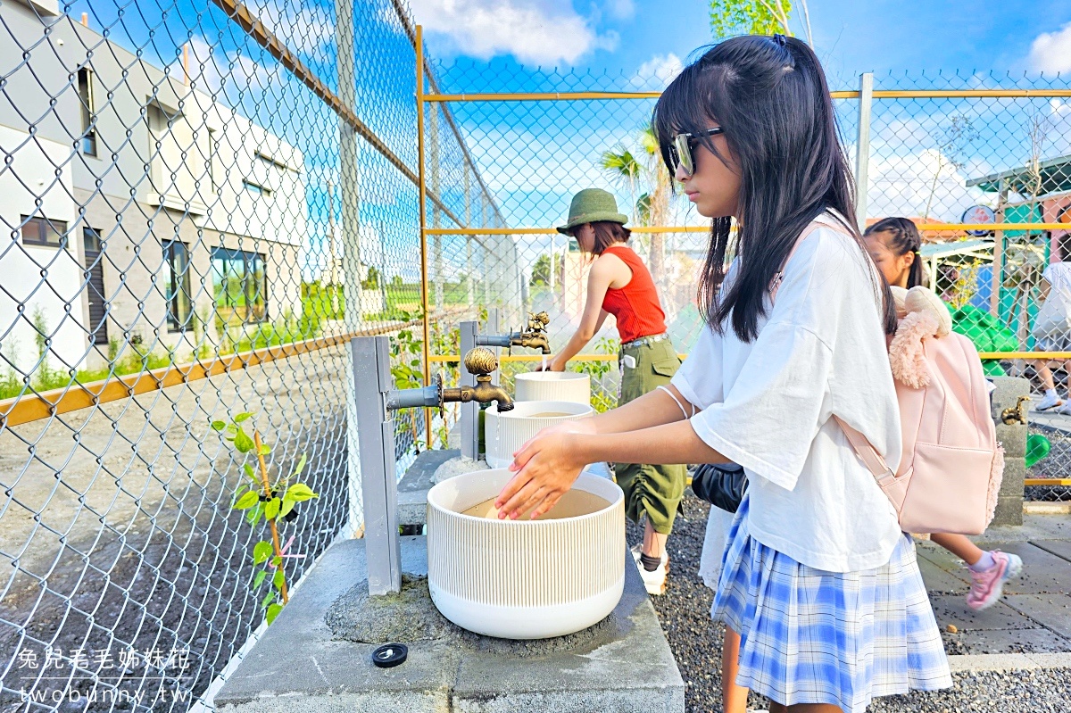 【星夢森林劇場】宜蘭親子景點推薦|餵水豚、梅花鹿、草泥馬,一票玩兩園區、戲水區免費玩 @兔兒毛毛姊妹花 【星夢森林劇場】宜蘭親子景點推薦|餵水豚、梅花鹿、草泥馬,一票玩兩園區、戲水區免費玩 @兔兒毛毛姊妹花