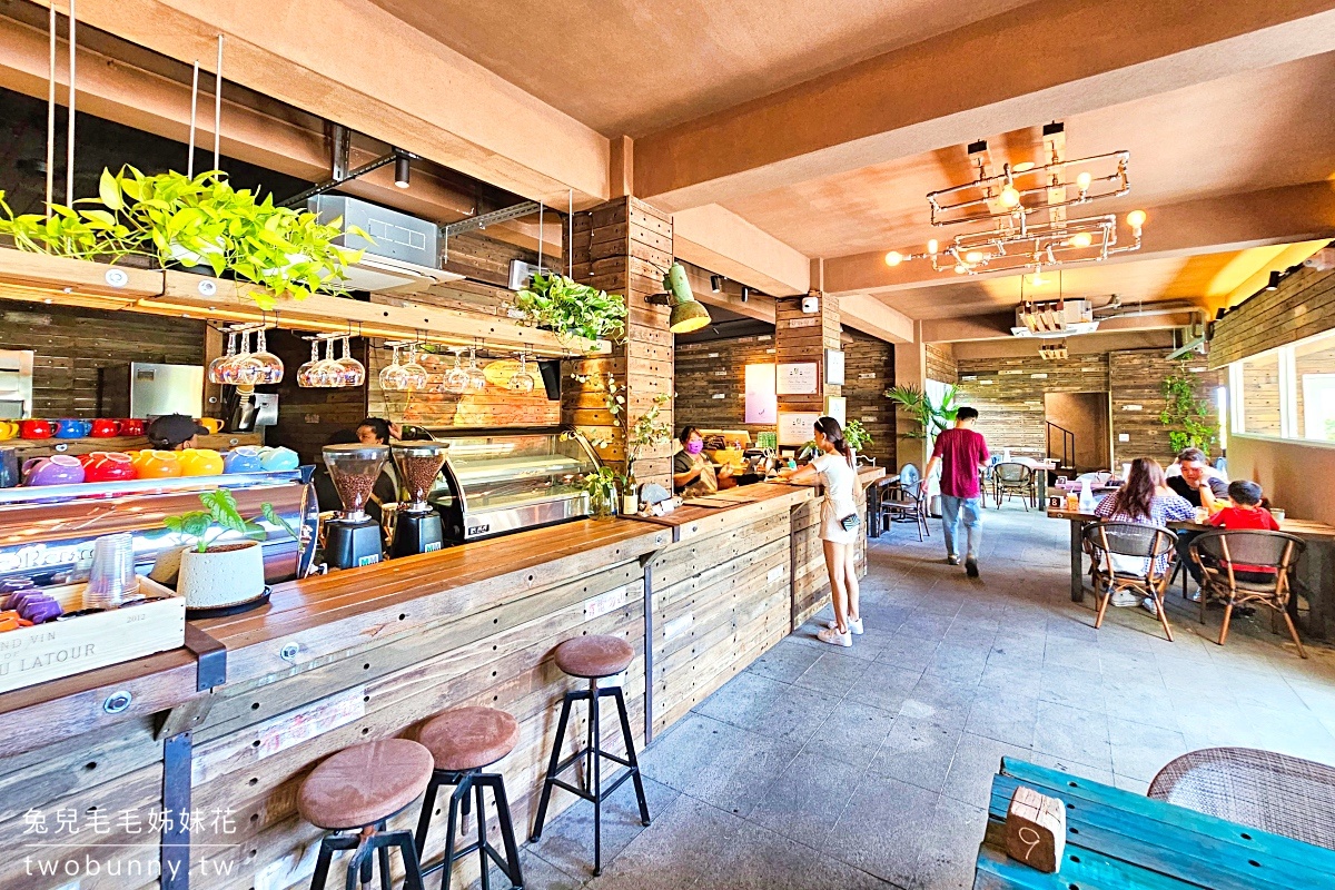 【笑ㄟCaf&eacute;蘇澳店】宜蘭蘇澳海景咖啡廳推薦！情人灣第一排景觀、窯烤比薩必吃 @兔兒毛毛姊妹花