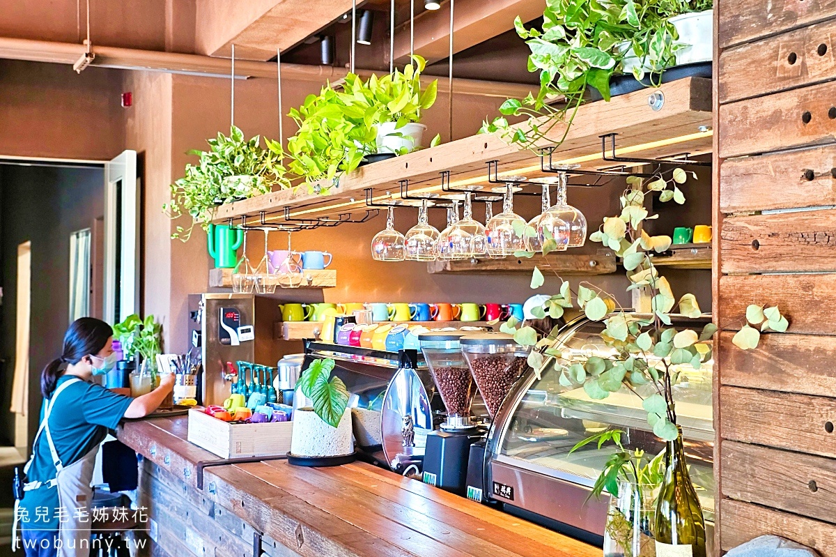 【笑ㄟCaf&eacute;蘇澳店】宜蘭蘇澳海景咖啡廳推薦！情人灣第一排景觀、窯烤比薩必吃 @兔兒毛毛姊妹花