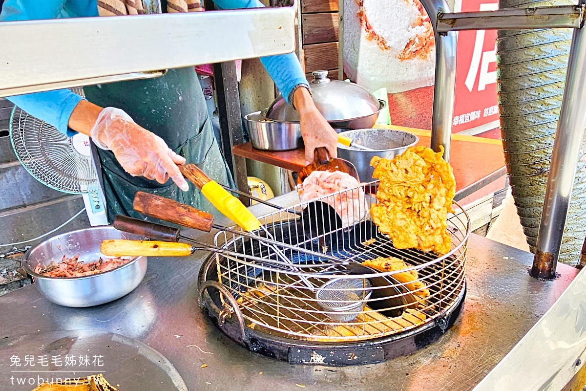【南方澳無名蝦餅蚵嗲蘿蔔糕】宜蘭蘇澳必吃銅板價排隊美食巨無霸蝦餅 @兔兒毛毛姊妹花