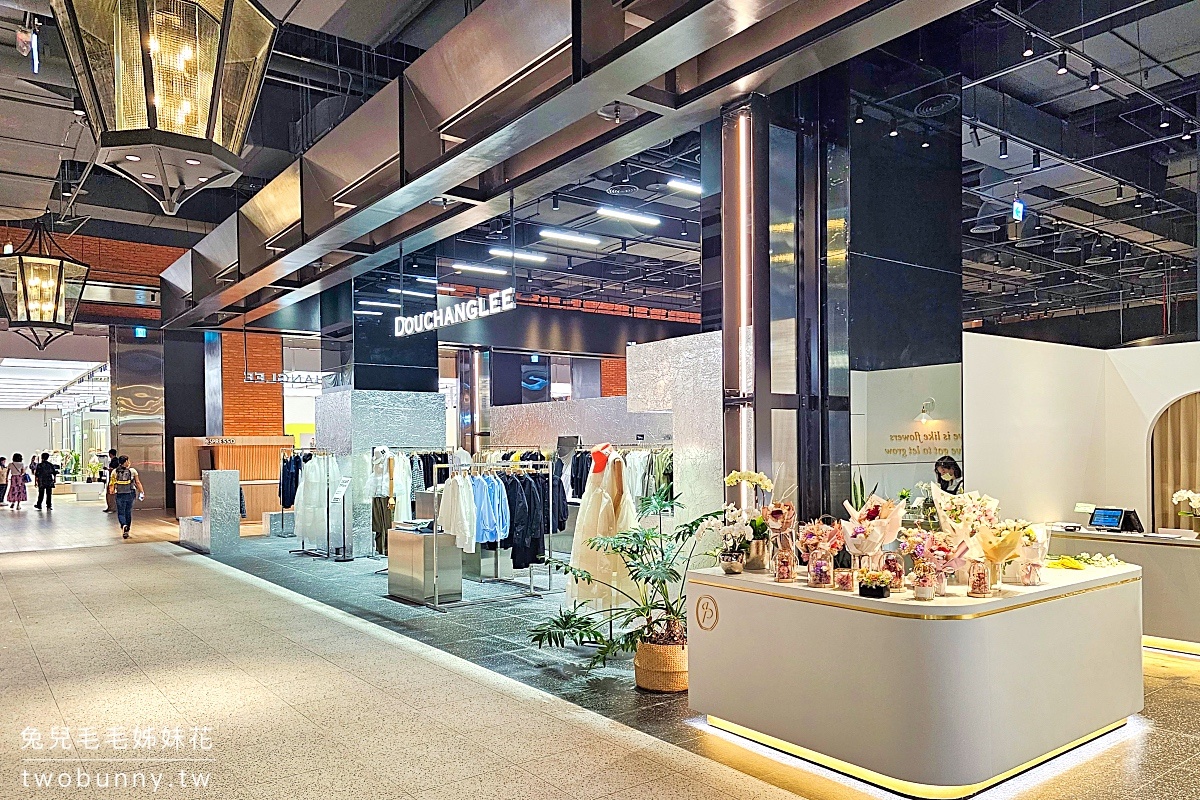 新店室內景點》裕隆城～誠品生活新店，必看亮點、主題餐廳、百貨櫃位快速導覽 @兔兒毛毛姊妹花