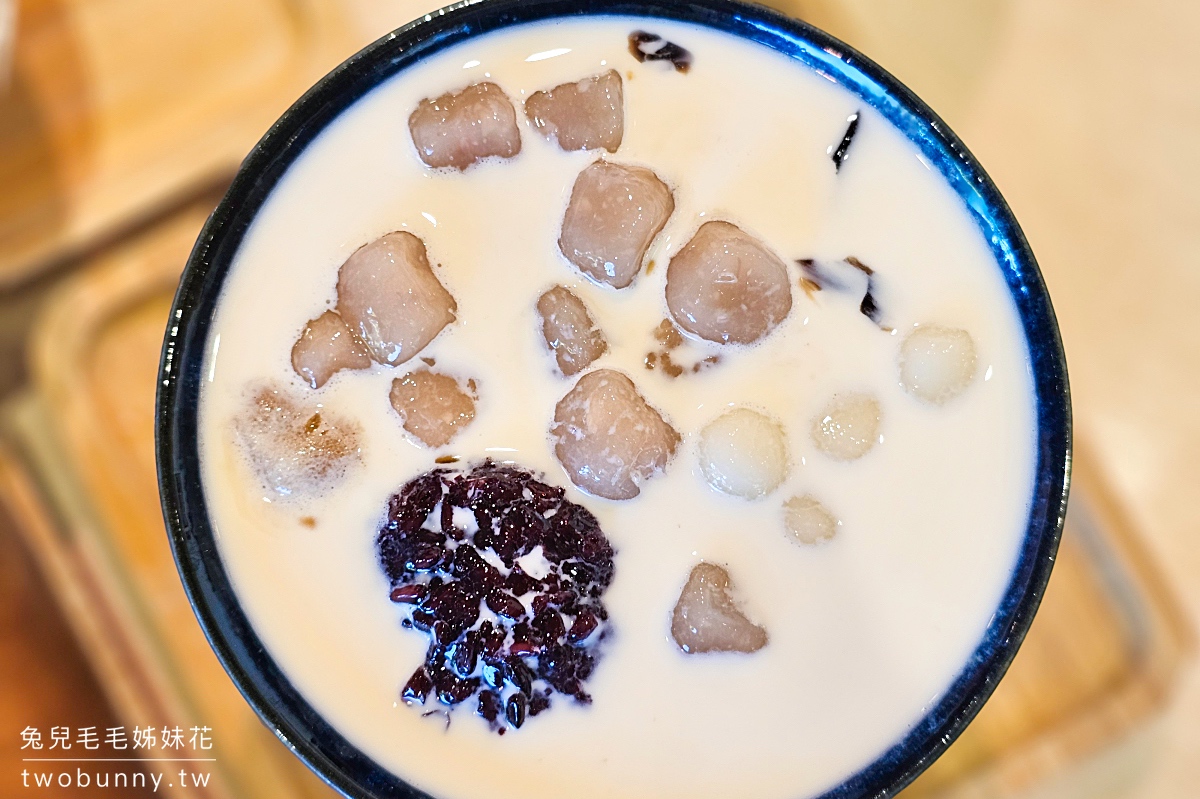 澎湃豆花龍潭店｜龍潭美食文青風甜品店，60元就可以無限續加仙草、豆花吃到飽 @兔兒毛毛姊妹花