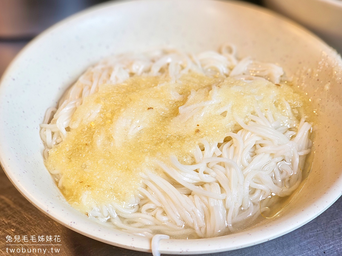 大稻埕美食【許仔豬腳麵線】慈聖宮美食街必吃50年白煮豬腳湯老店，大橋頭廟口美食 @兔兒毛毛姊妹花