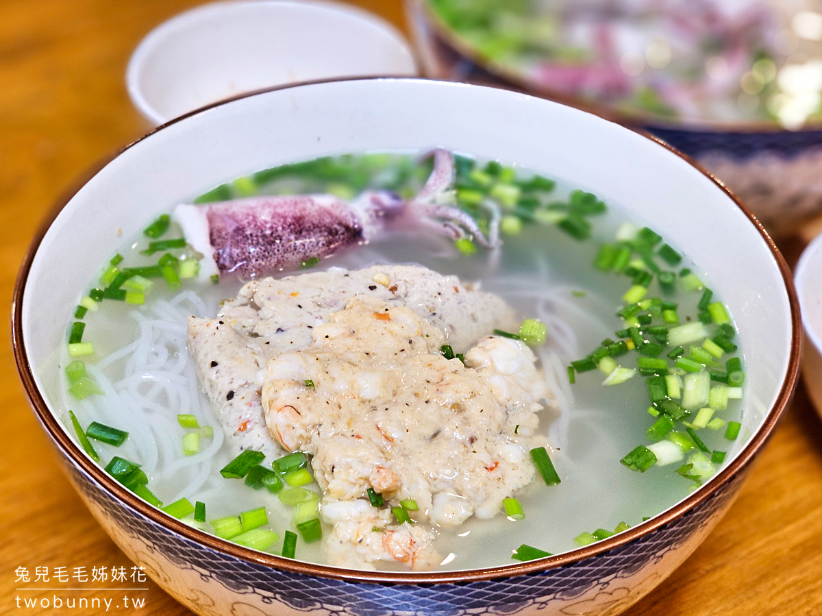 【B&uacute;n Quậy Kiến X&acirc;y Grand World】富國大世界美食｜富國島必吃小卷米粉，不用跑陽東也吃得到 @兔兒毛毛姊妹花