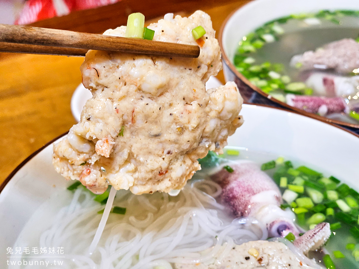 【B&uacute;n Quậy Kiến X&acirc;y Grand World】富國大世界美食｜富國島必吃小卷米粉，不用跑陽東也吃得到 @兔兒毛毛姊妹花