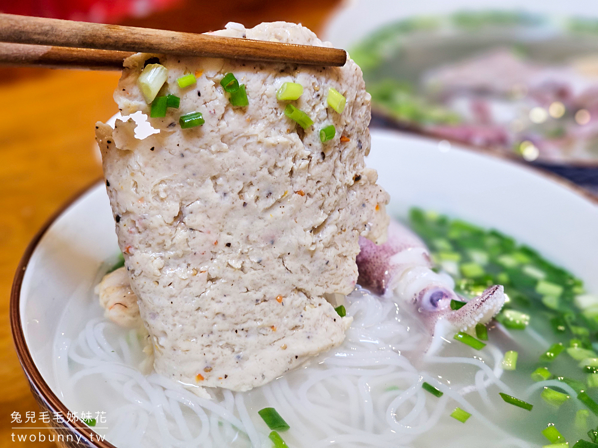 【B&uacute;n Quậy Kiến X&acirc;y Grand World】富國大世界美食｜富國島必吃小卷米粉，不用跑陽東也吃得到 @兔兒毛毛姊妹花