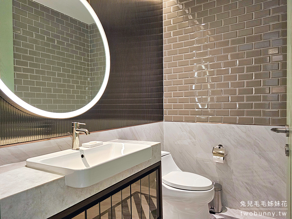 【帕亞泰易思廷大酒店 Eastin Grand Hotel Phayathai】曼谷住宿推薦｜機場快線直達、雙臥室套房、無邊際泳池 @兔兒毛毛姊妹花