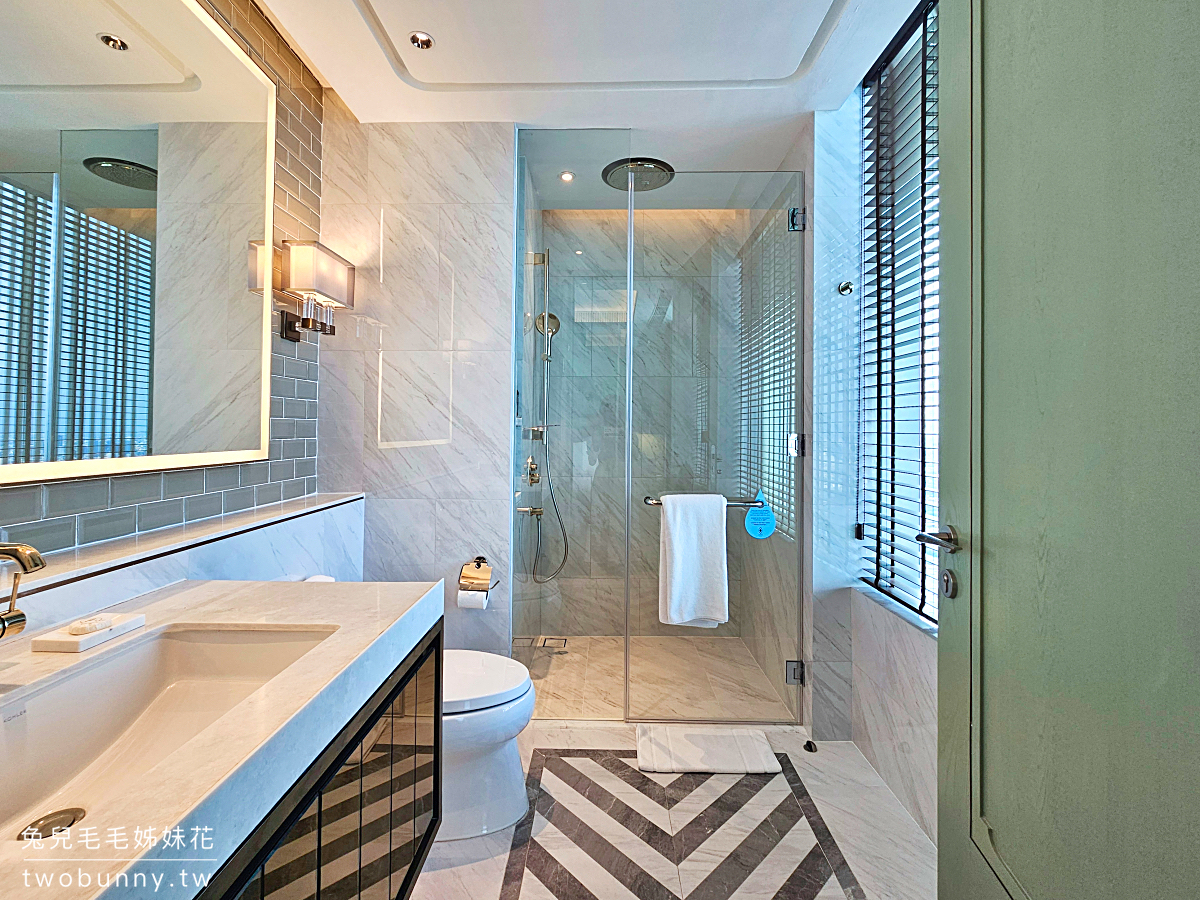 【帕亞泰易思廷大酒店 Eastin Grand Hotel Phayathai】曼谷住宿推薦｜機場快線直達、雙臥室套房、無邊際泳池 @兔兒毛毛姊妹花