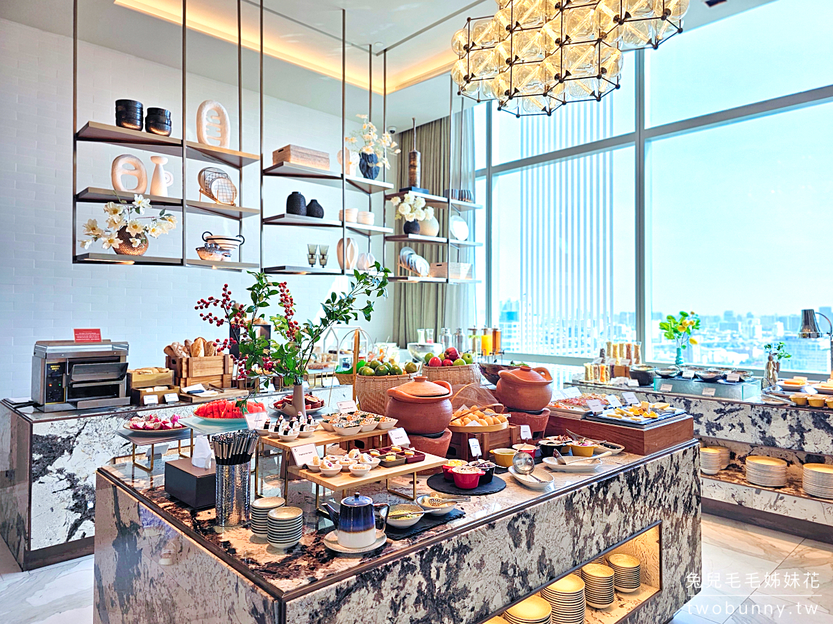 【帕亞泰易思廷大酒店 Eastin Grand Hotel Phayathai】曼谷住宿推薦｜機場快線直達、雙臥室套房、無邊際泳池 @兔兒毛毛姊妹花