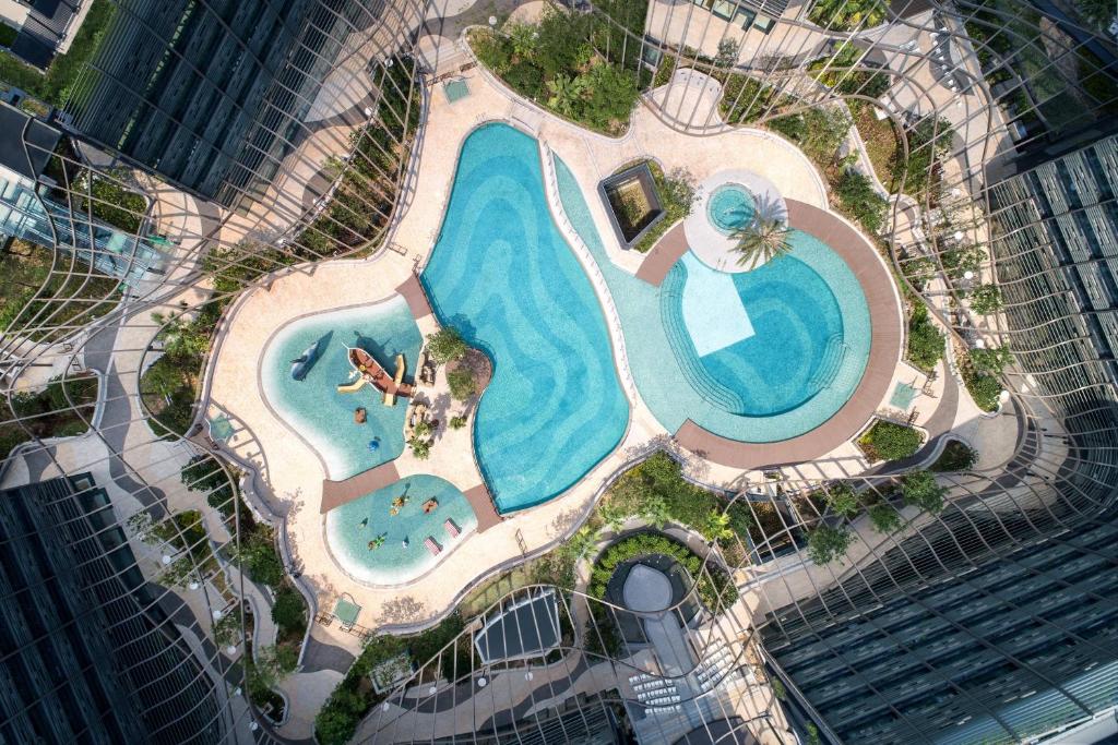 【香港海洋公園】香港親子景點推薦｜海洋列車、海景纜車、水族館、遊樂園一票玩到底 @兔兒毛毛姊妹花