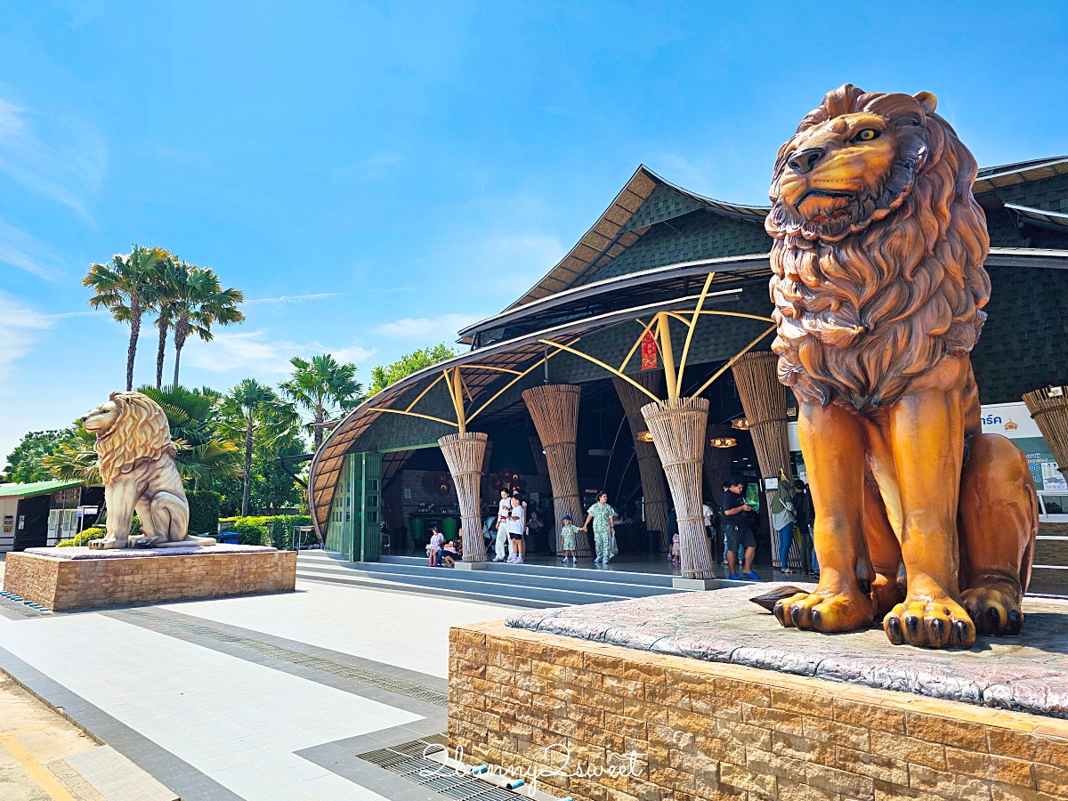 泰國大城景點「大城動物園」吉普車長頸鹿合照,還能牽獅子老虎的 Sriayuthaya Lion Park @兔兒毛毛姊妹花 泰國大城景點「大城動物園」吉普車長頸鹿合照,還能牽獅子老虎的 Sriayuthaya Lion Park @兔兒毛毛姊妹花